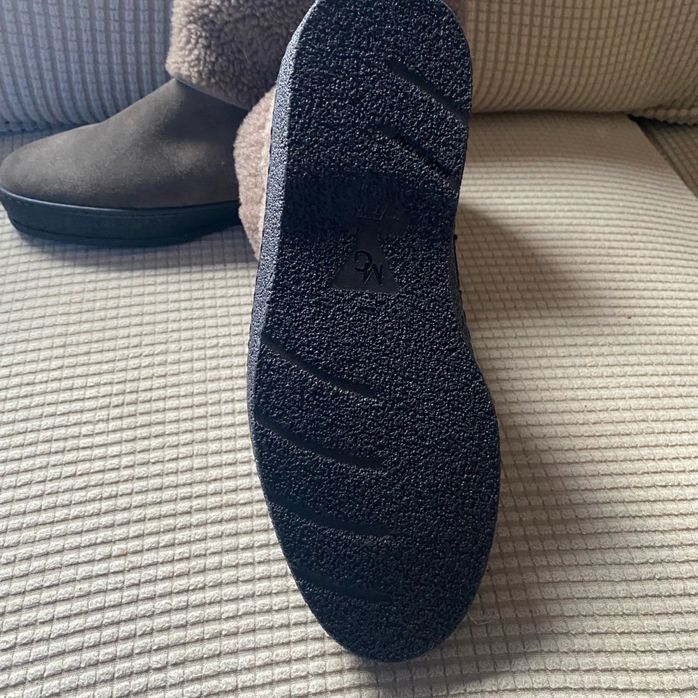 NEW with bag Never been worn M Gemi size 37.5 EU (7US)